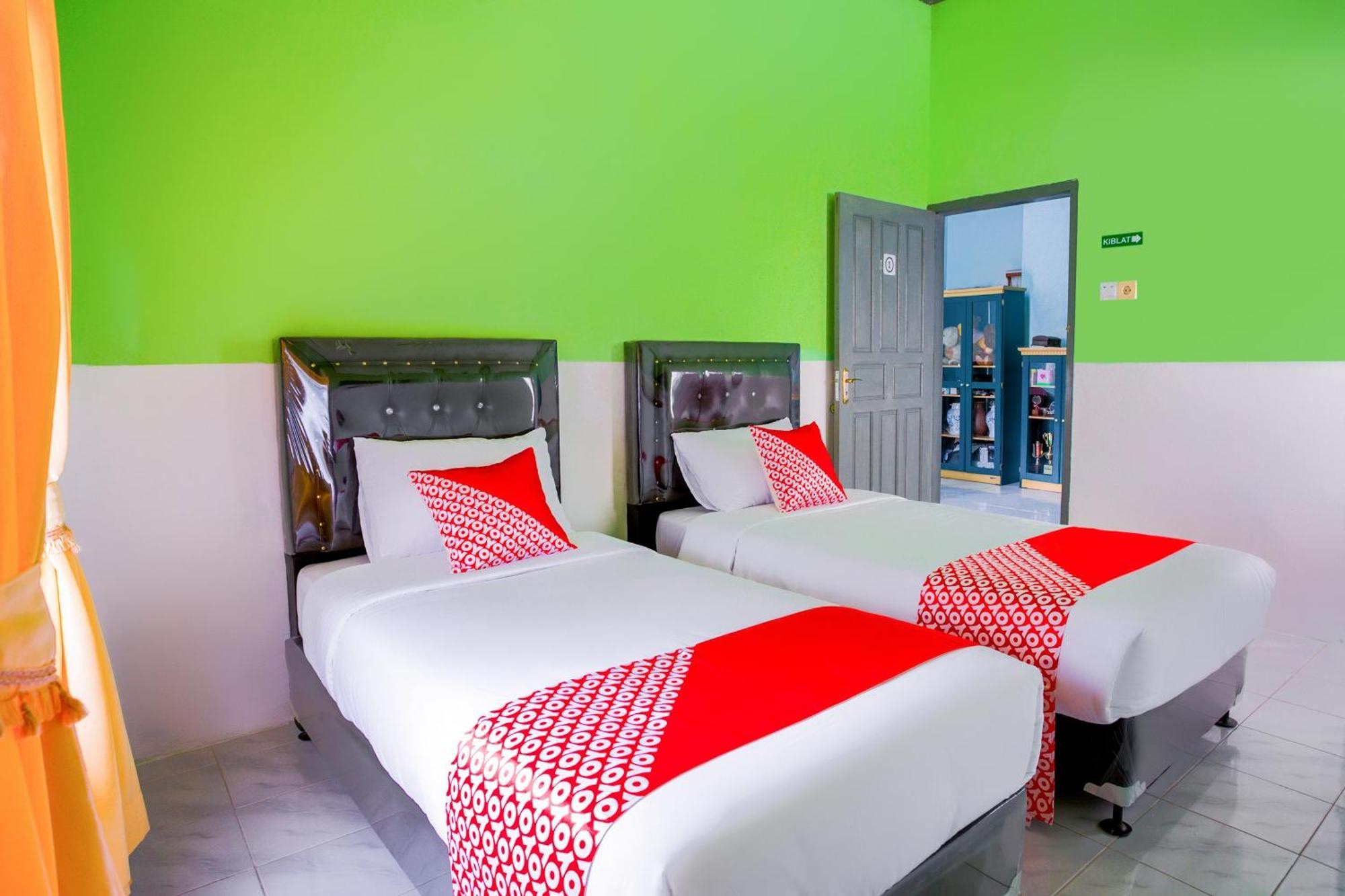OYO 2903 Putri Residence Syariah Bukittinggi Bagian luar foto