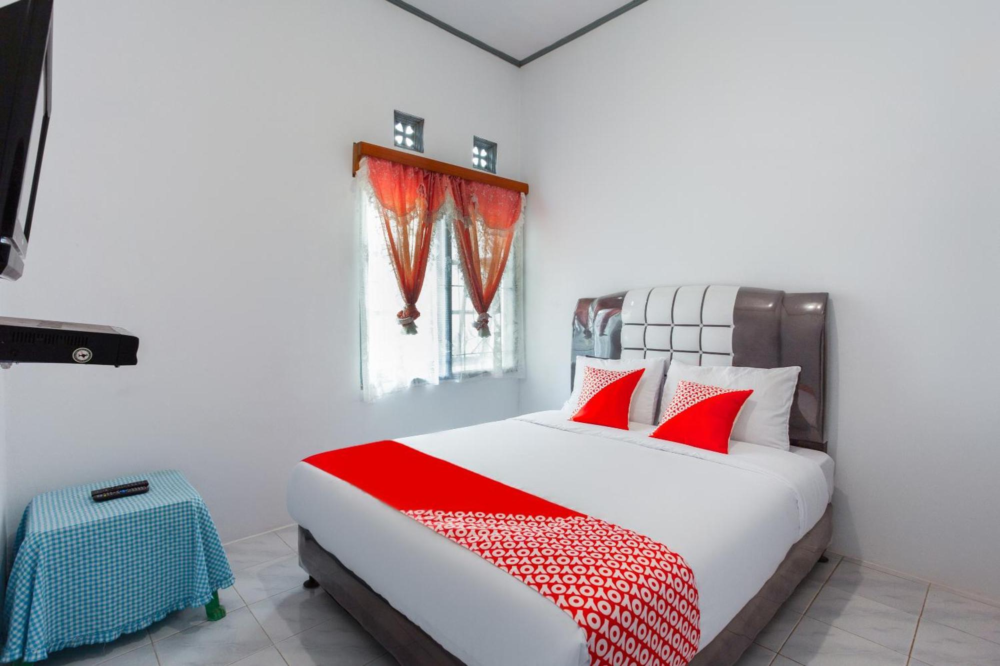 OYO 2903 Putri Residence Syariah Bukittinggi Bagian luar foto
