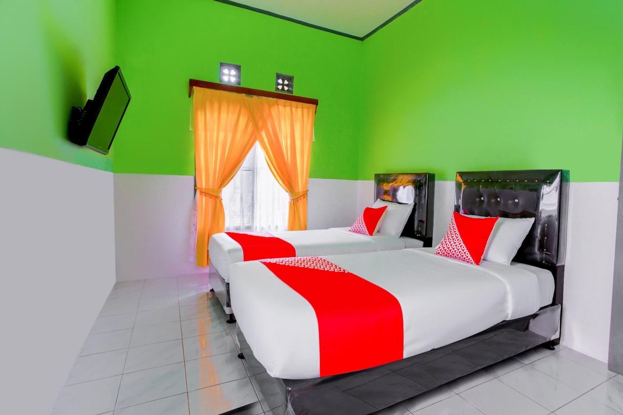 OYO 2903 Putri Residence Syariah Bukittinggi Bagian luar foto