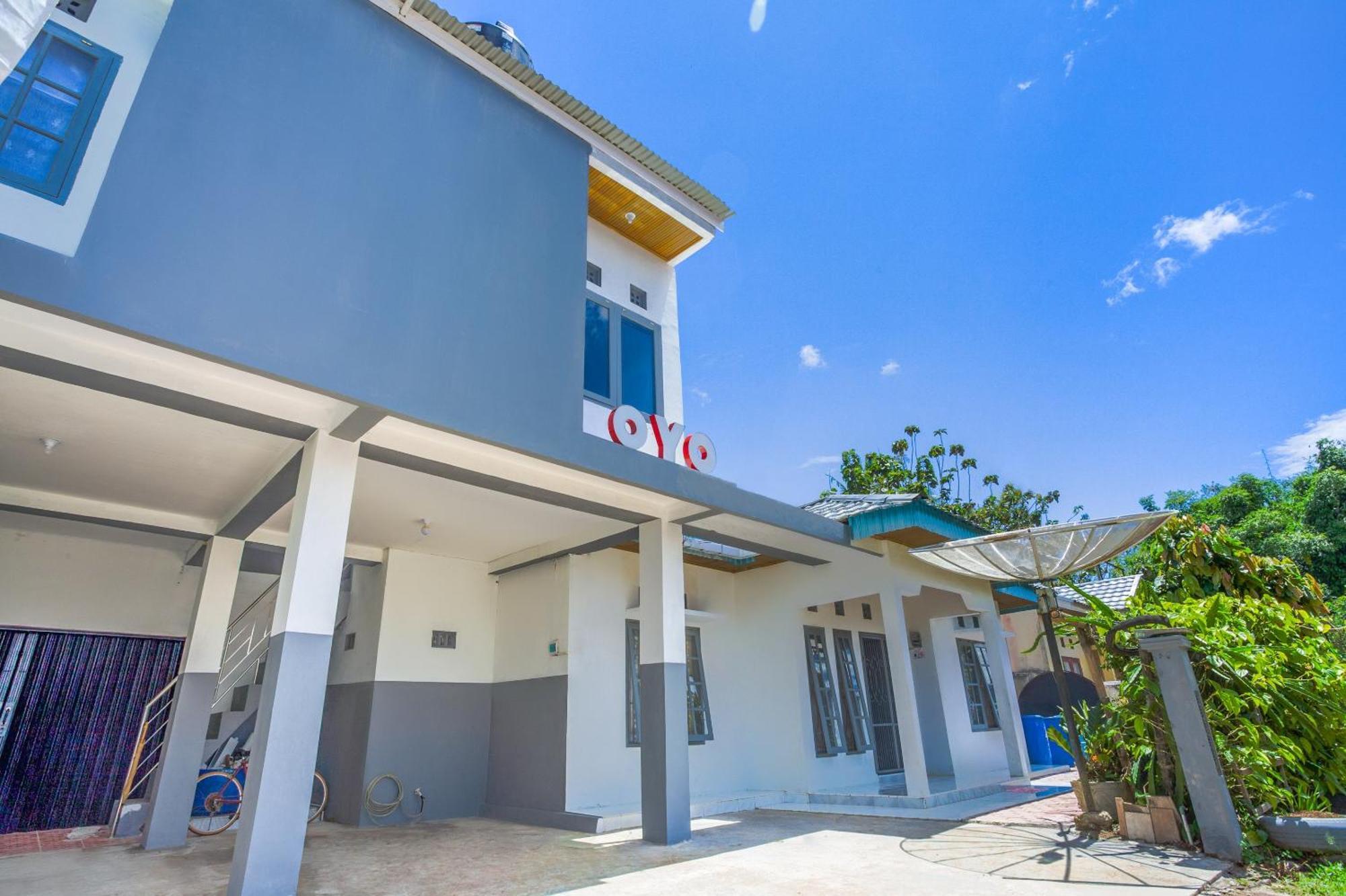 OYO 2903 Putri Residence Syariah Bukittinggi Bagian luar foto
