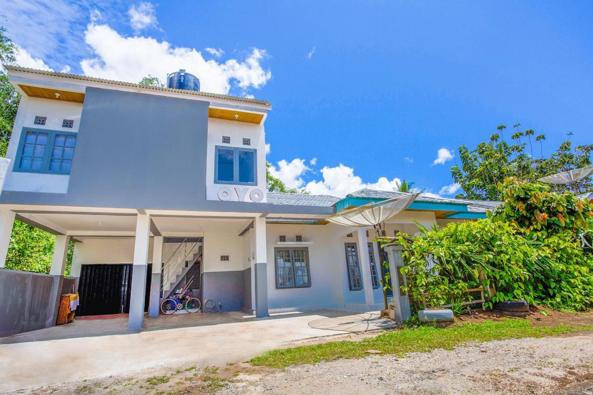 OYO 2903 Putri Residence Syariah Bukittinggi Bagian luar foto