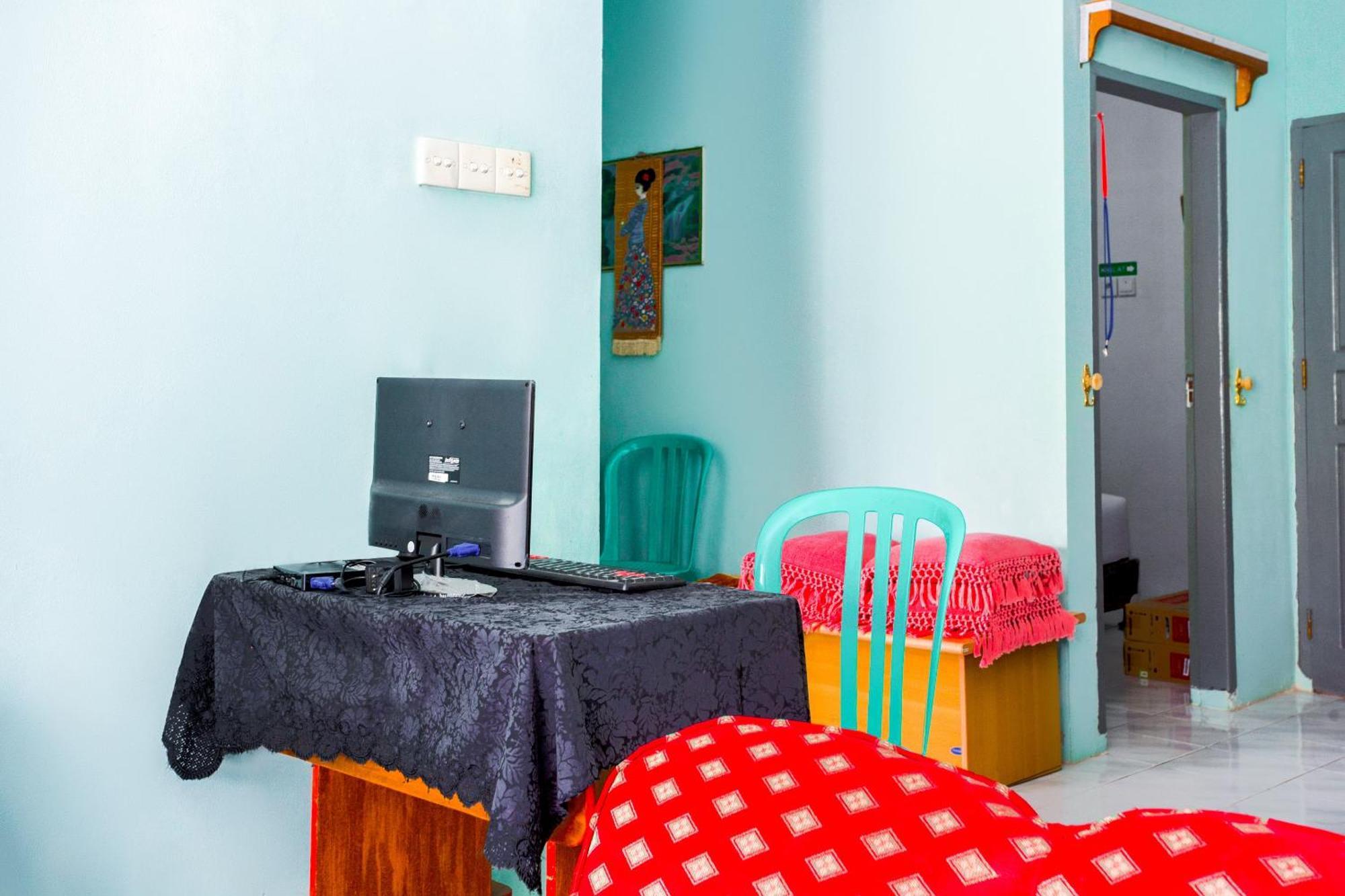OYO 2903 Putri Residence Syariah Bukittinggi Bagian luar foto