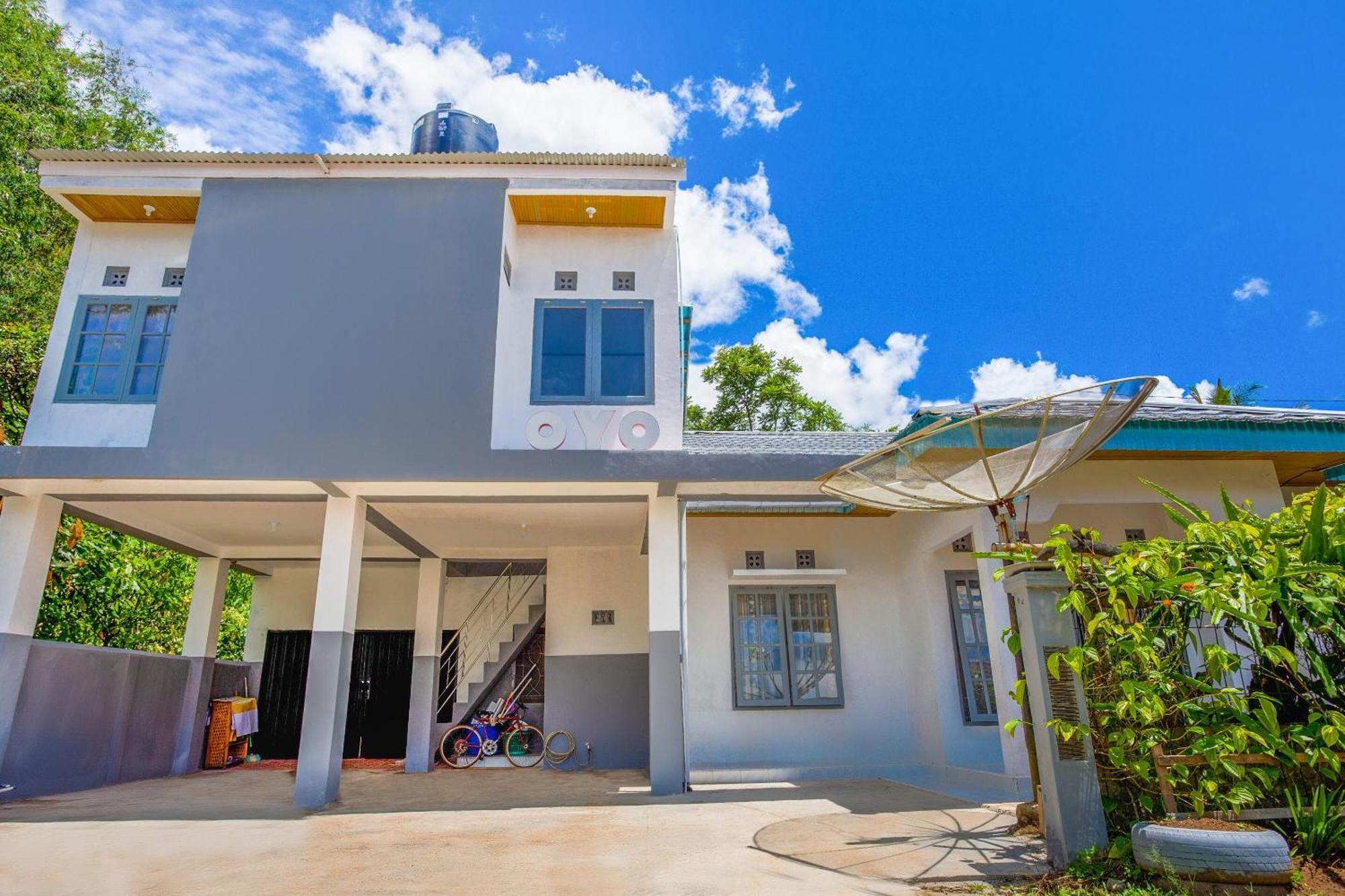 OYO 2903 Putri Residence Syariah Bukittinggi Bagian luar foto