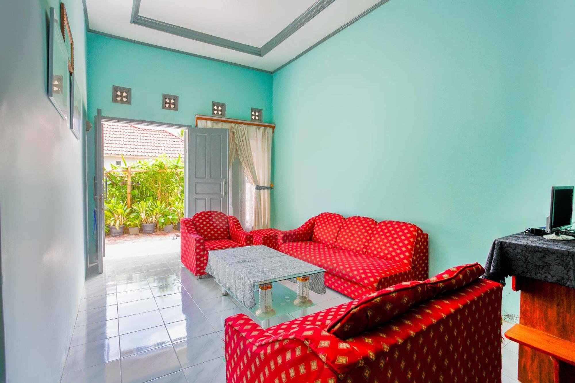OYO 2903 Putri Residence Syariah Bukittinggi Bagian luar foto